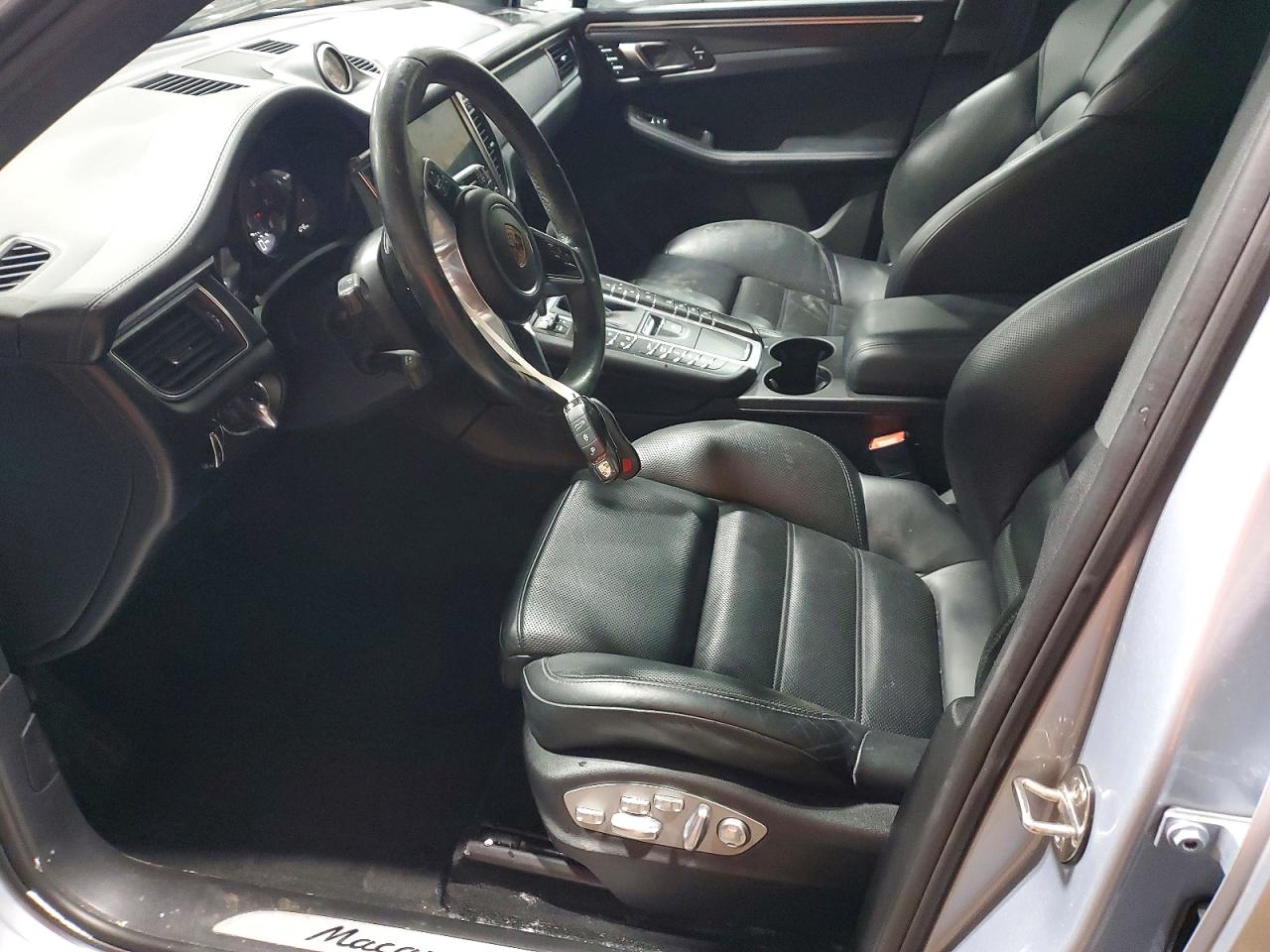 2017 PORSCHE Macan VIN WP1AG2A54HLB56279 photo 7