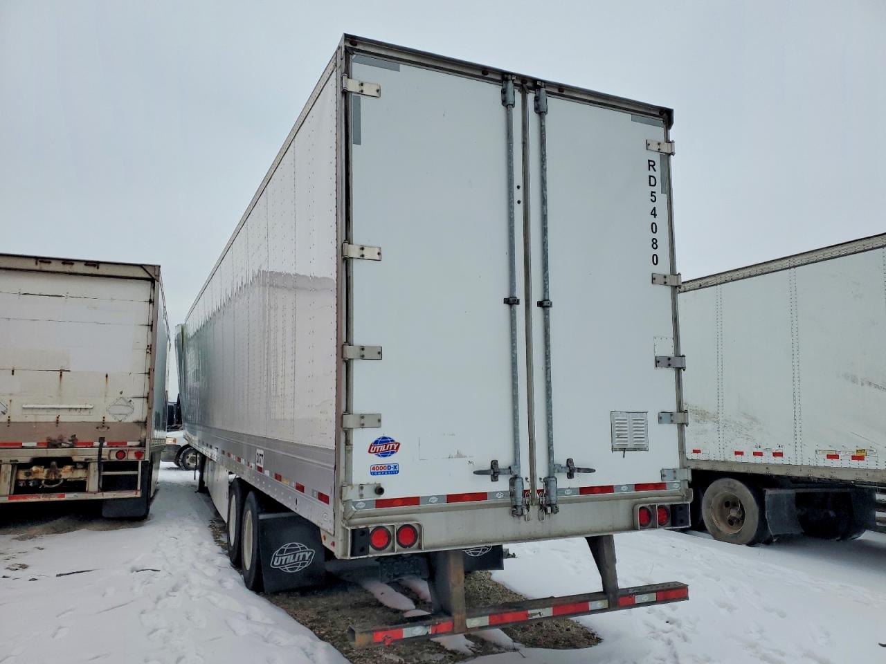 2023 UTILITY All models VIN 1UYVS253XP3881220 photo 3