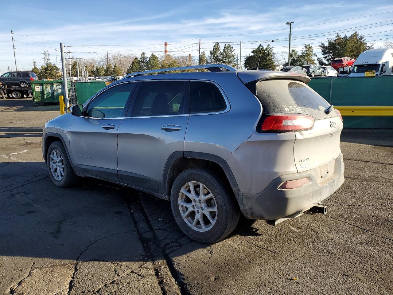 2016 Jeep Grand cher VIN 1C4PJMCS6GW148824 photo 2