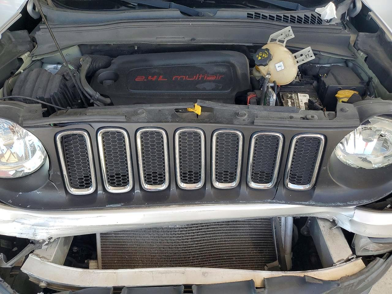 2017 Jeep Renegade VIN ZACCJABB3HPG37775 photo 12