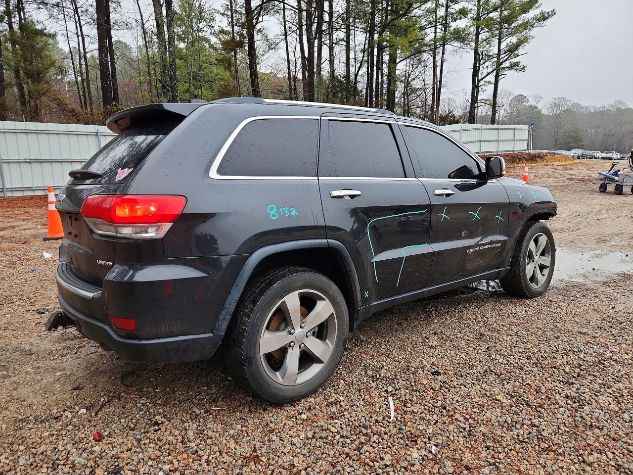 2015 Jeep Grand cher VIN 1C4RJEBGXFC952152 photo 3
