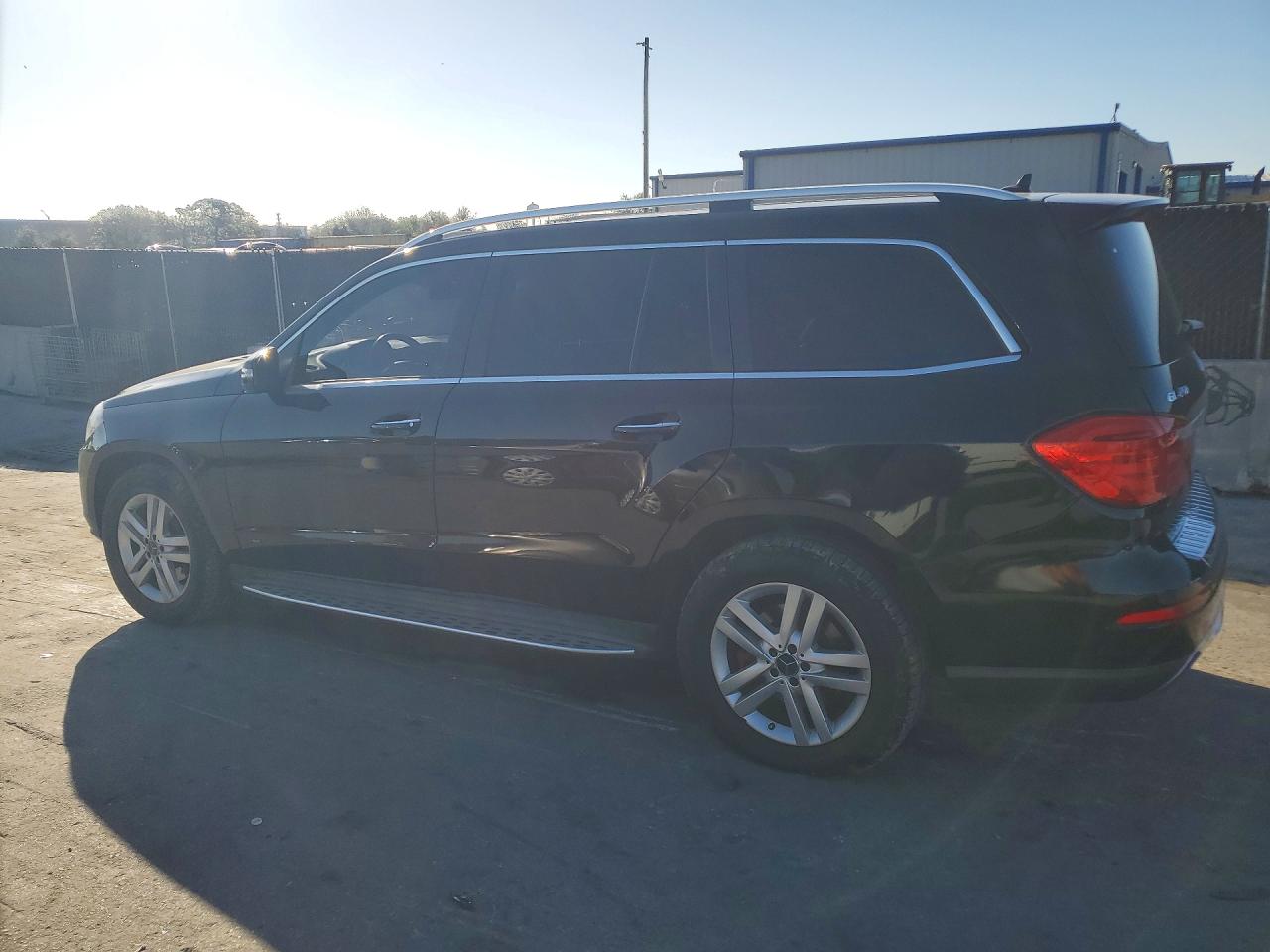 2015 MERCEDES-BENZ Gl-class VIN 4JGDF6EE6FA465002 photo 2