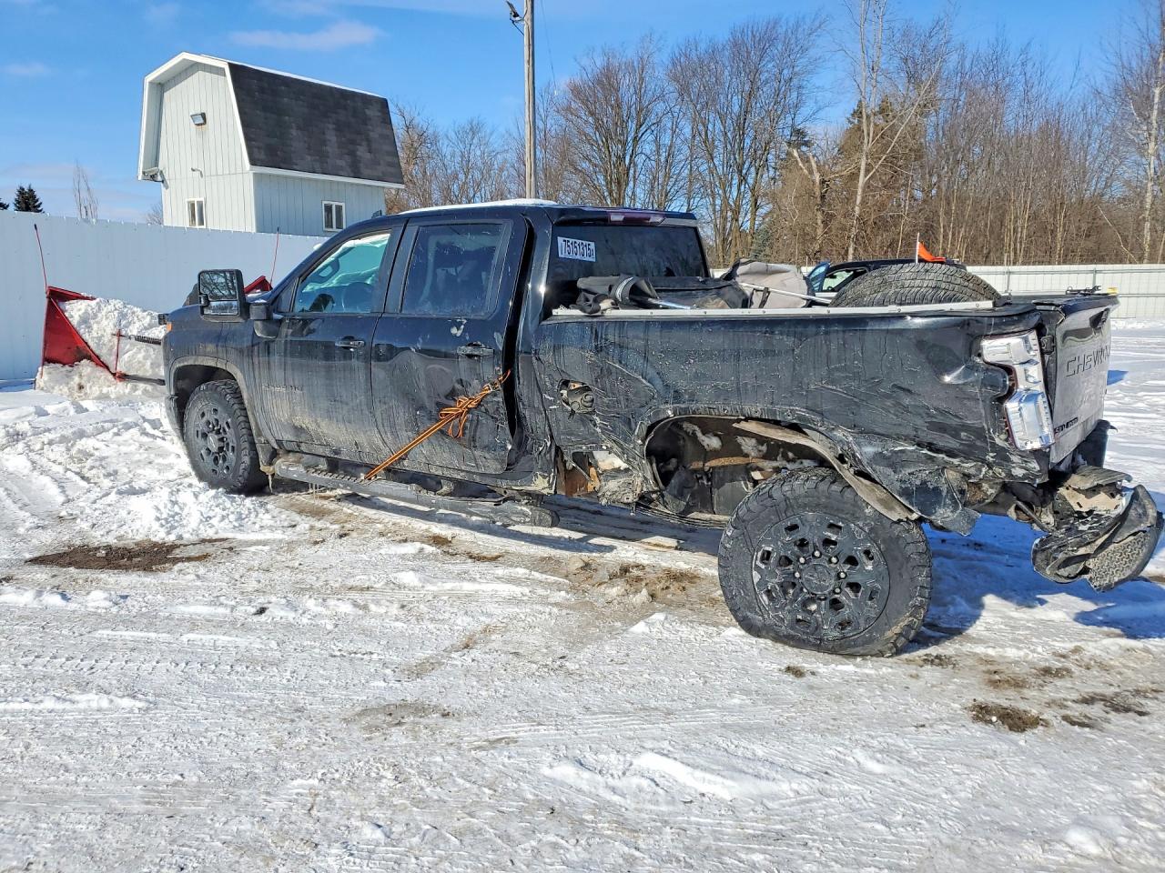 2022 Chevrolet All models VIN 1GC4YNE72NF270459 photo 2