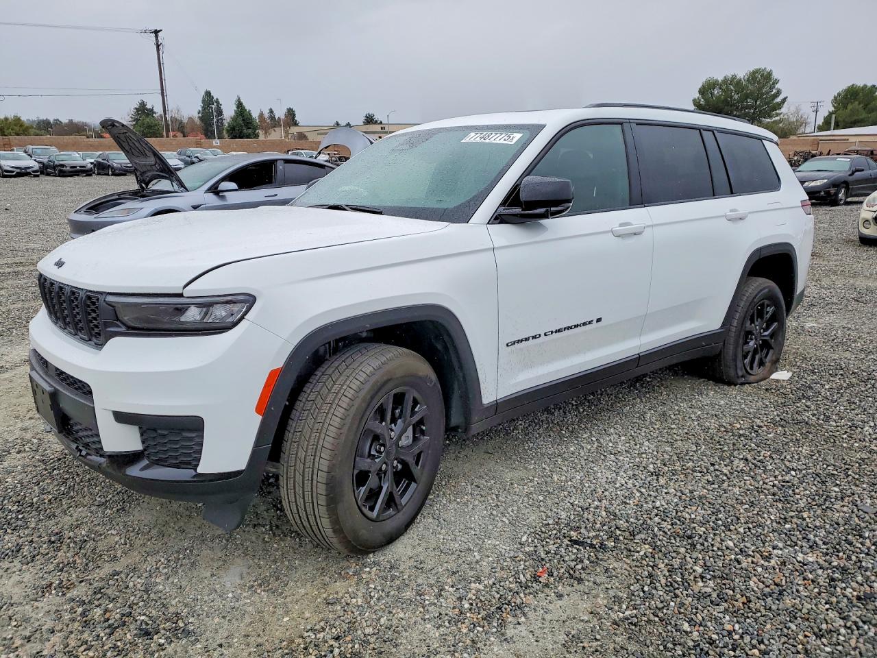 2025 Jeep Grand cher VIN 1C4RJJAG4S8745439 photo 1