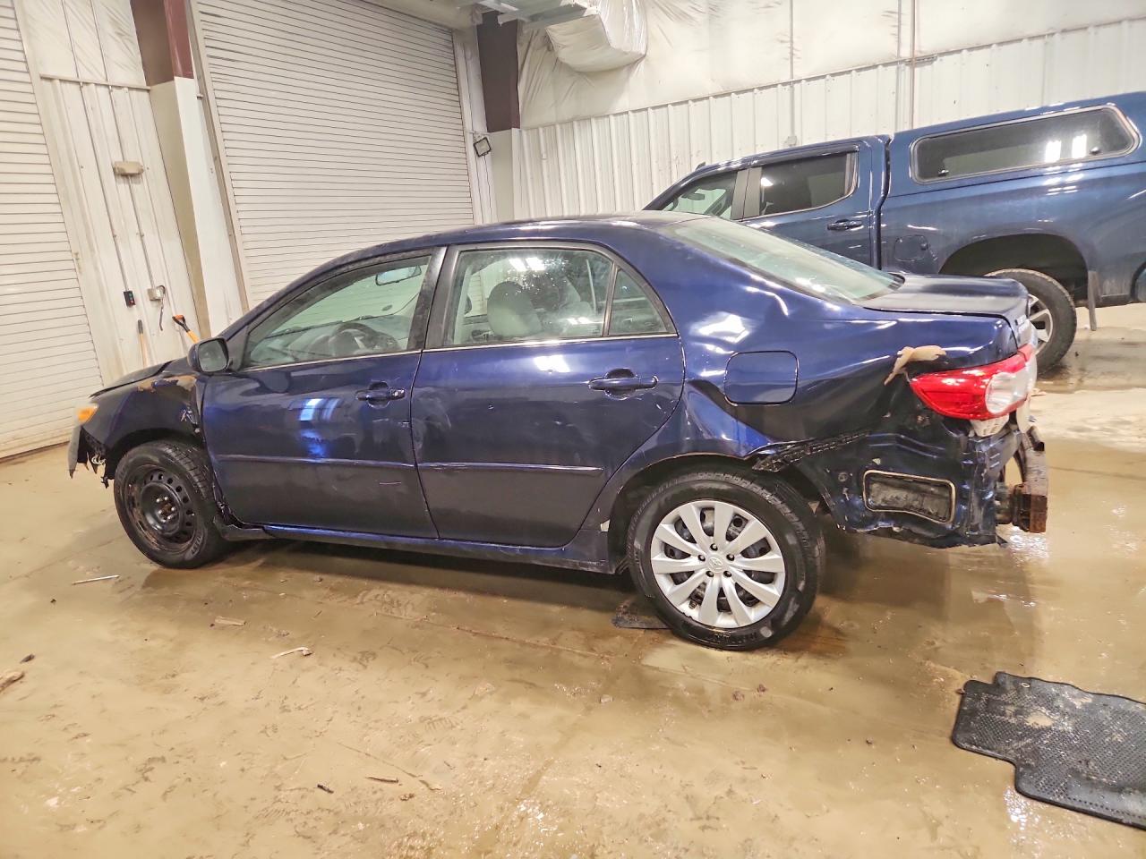 2013 Toyota Corolla VIN 5YFBU4EE3DP199386 photo 2