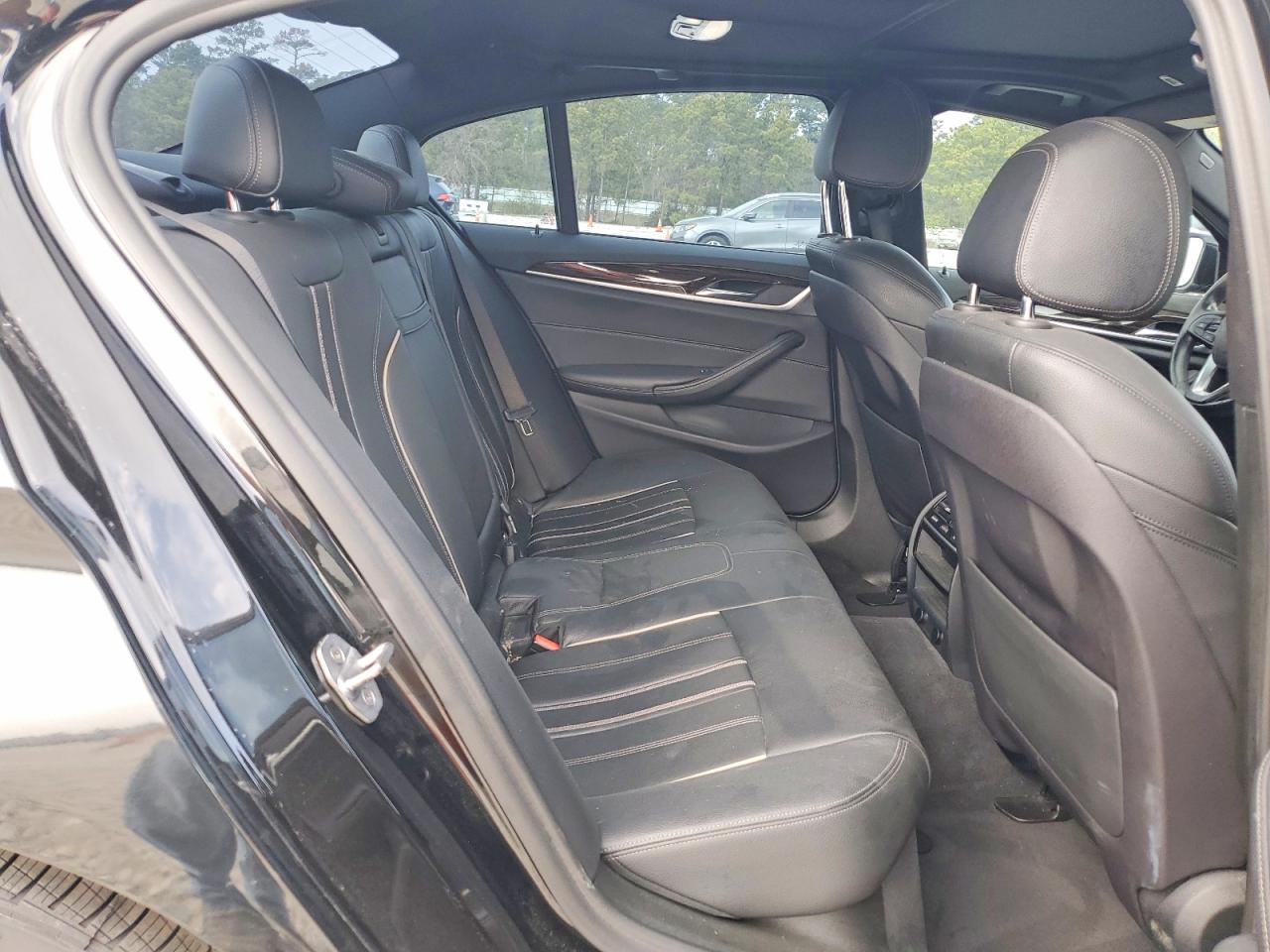 2018 BMW 5 series VIN WBAJA5C58JWA36071 photo 10