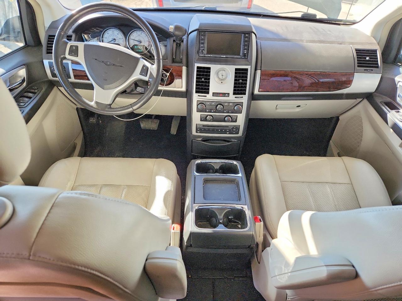 2010 Chrysler Minivan VIN 2A4RR8DX6AR481571 photo 8
