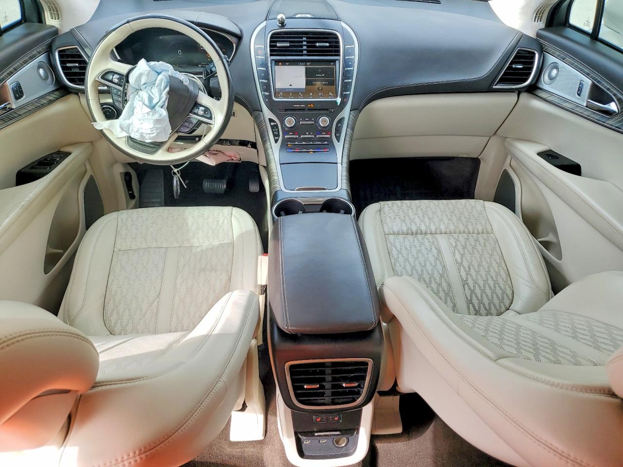 2019 Lincoln Nautilus VIN 2LMPJ7J98KBL36420 photo 8