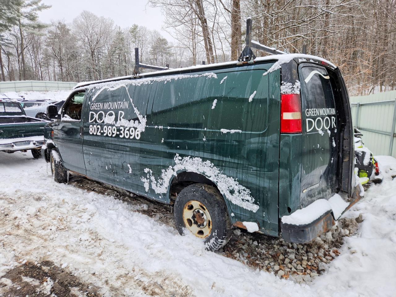 2012 CHEV Express VIN 1GCWGGCA8C1200240 photo 2