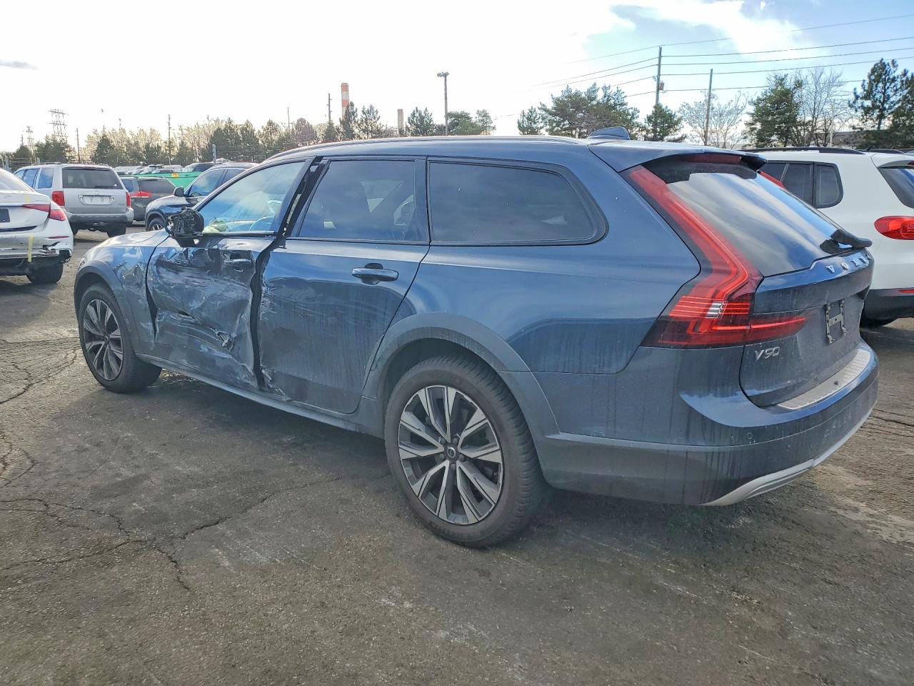 2021 Volvo V90 VIN YV4A22NL2M1140514 photo 2