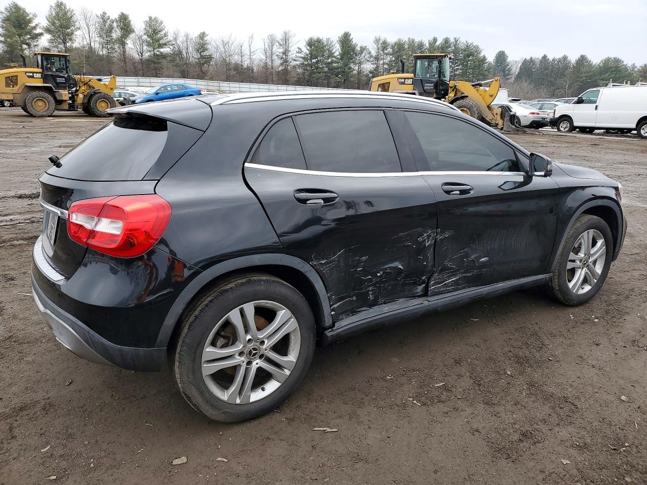 2019 Mercedes-Benz Gla-class VIN WDCTG4EB7KJ581806 photo 3