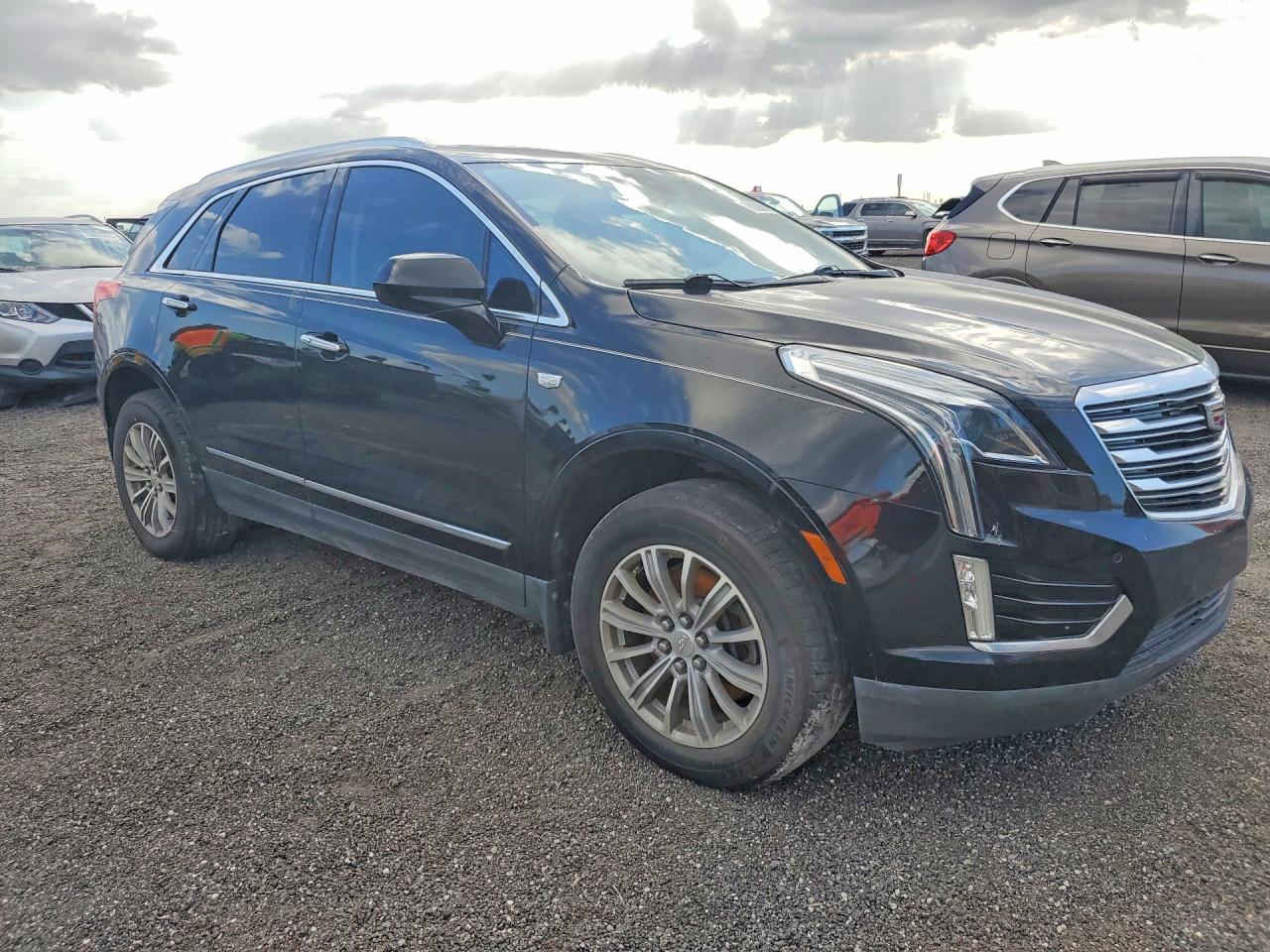 2017 Cadillac Xt5 VIN 1GYKNCRS7HZ130553 photo 4