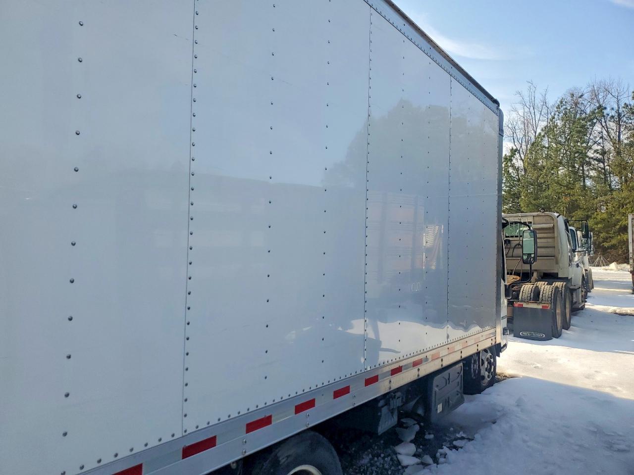 2022 Isuzu Npr VIN JALC4W16XN7014864 photo 11