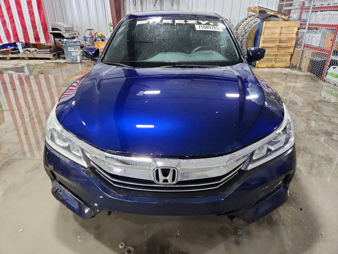 2017 Honda Accord VIN 1HGCR2F53HA235937 photo 5