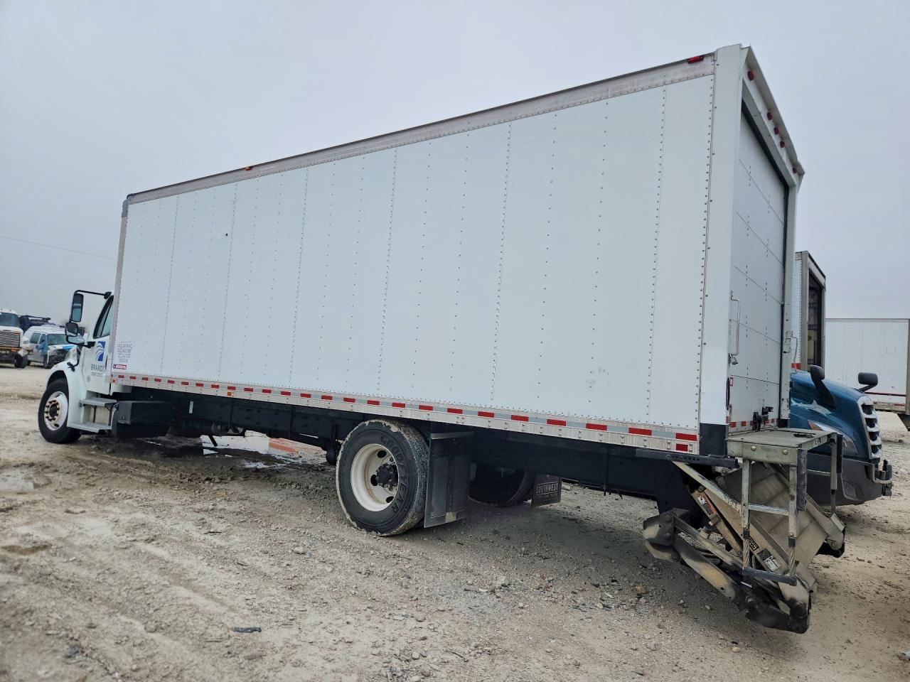 2019 FREIGHTLINER All other VIN 3ALACWFC0KDLP2968 photo 2