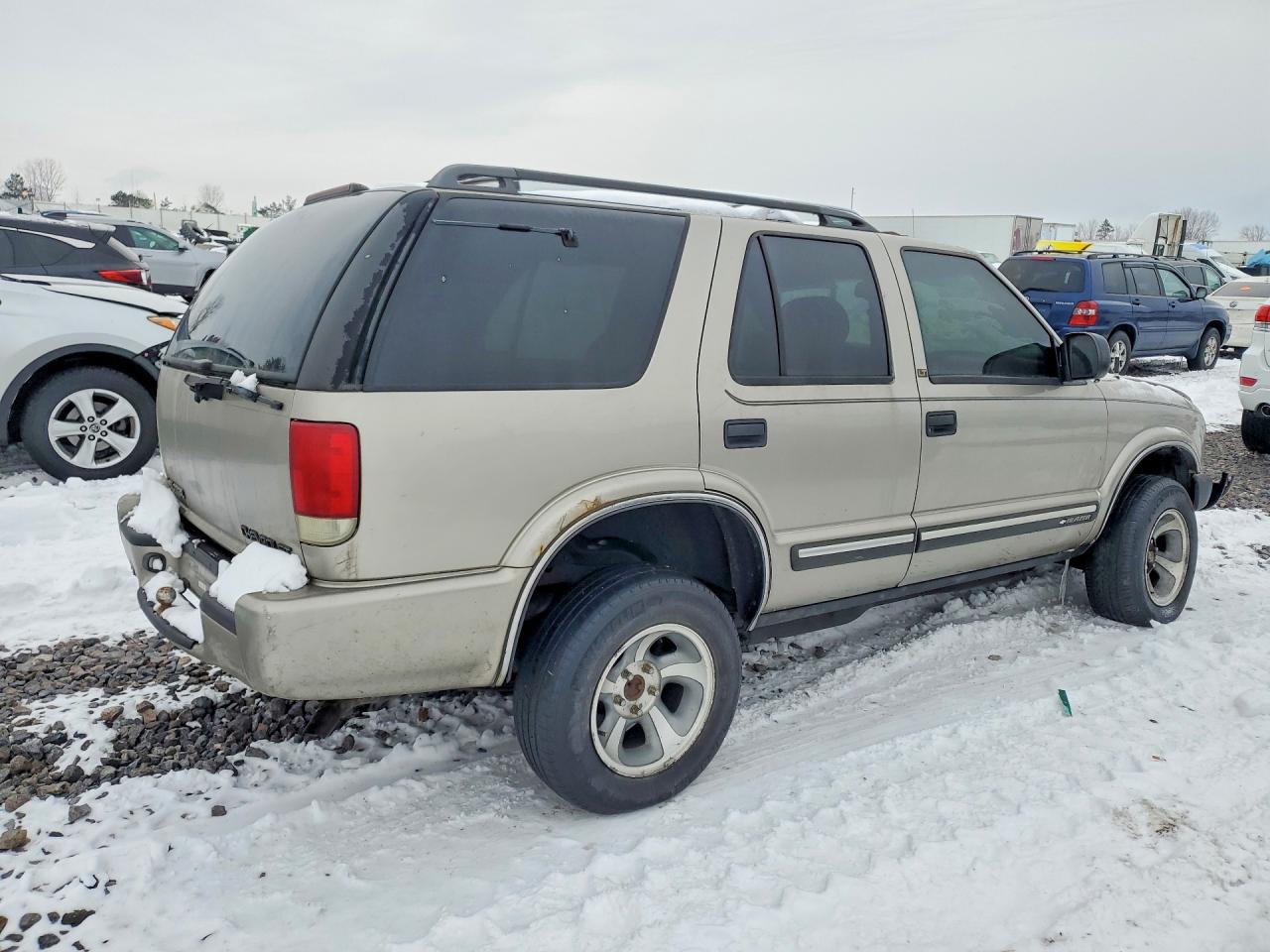 2001 CHEV Blazer VIN 1GNDT13W01K232576 photo 3