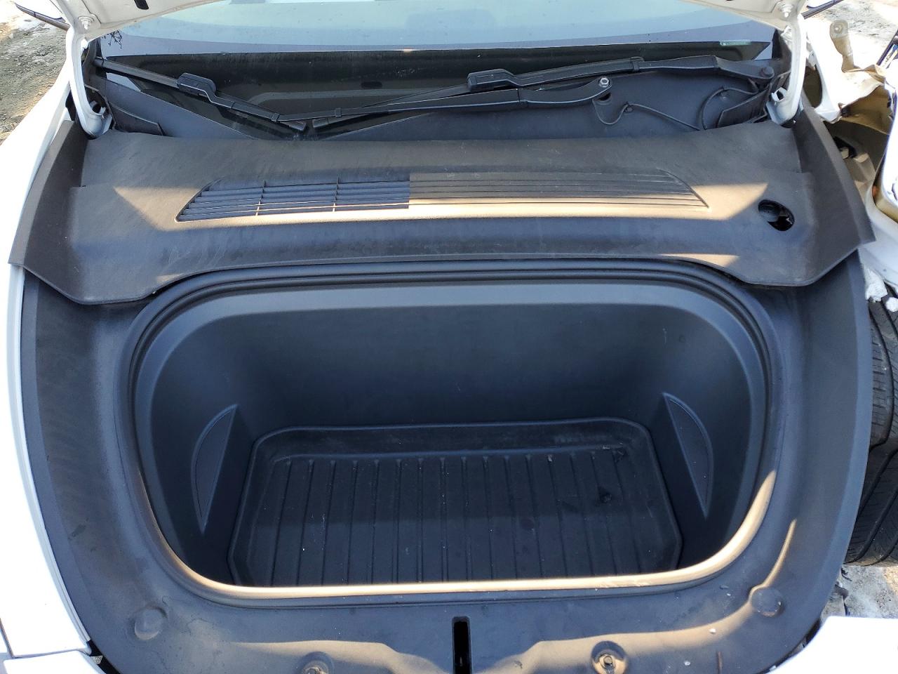 2020 Tesla Model y VIN 5YJYGDEE3LF037141 photo 12