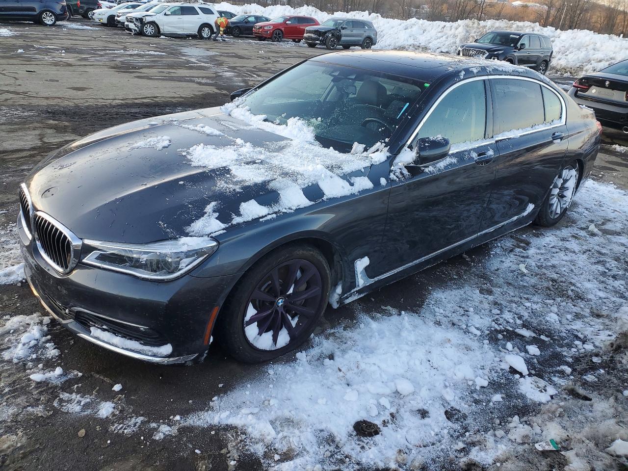2018 BMW 7 series VIN WBA7F2C56JG424465 photo 1