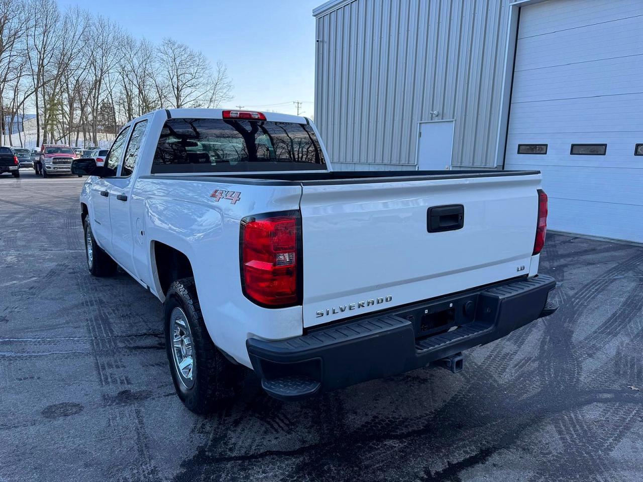 2019 Chevrolet All models VIN 2GCVKNEC6K1223067 photo 2