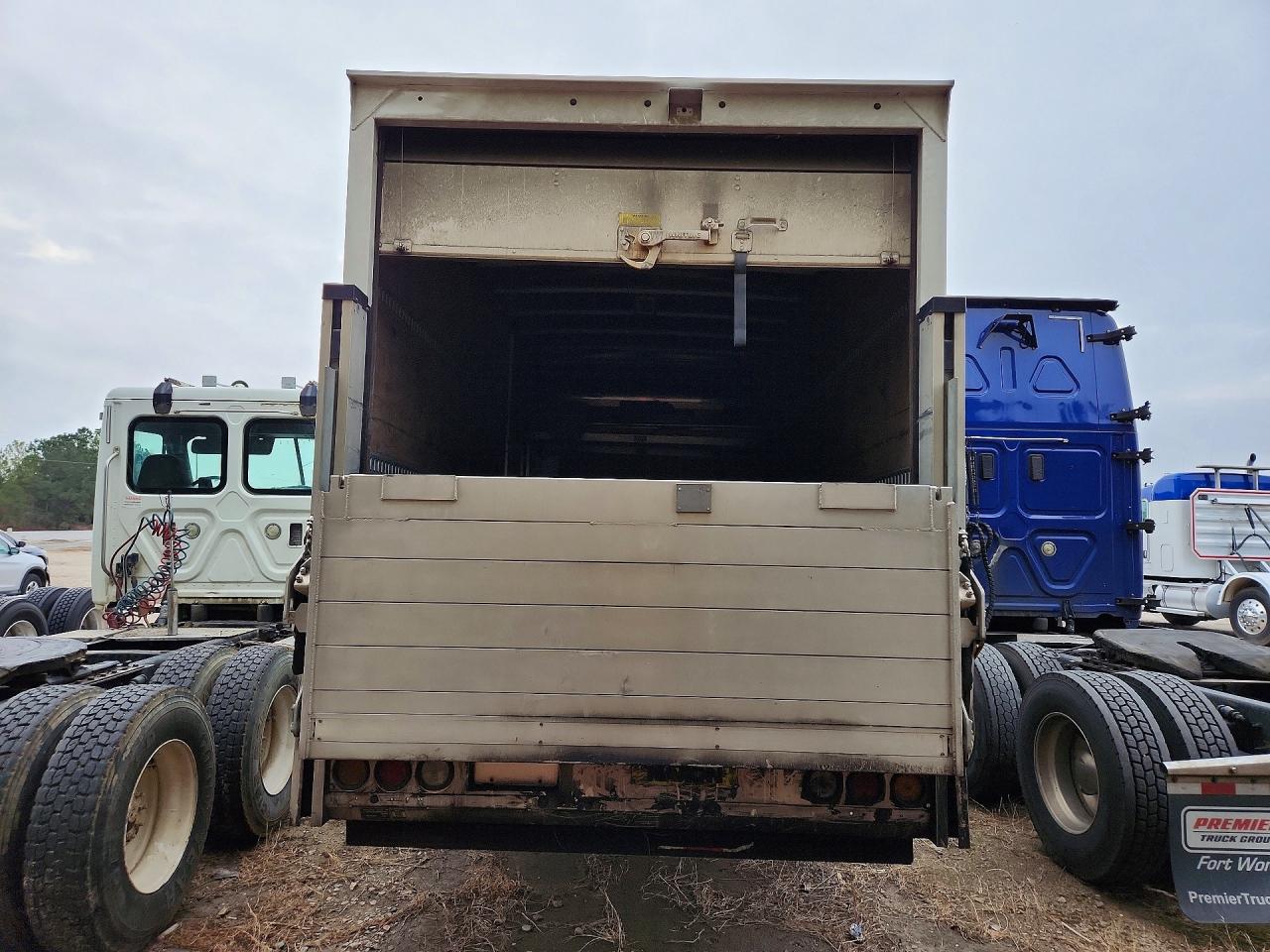 2021 Isuzu All models VIN 54DC4W1D8MS206260 photo 6