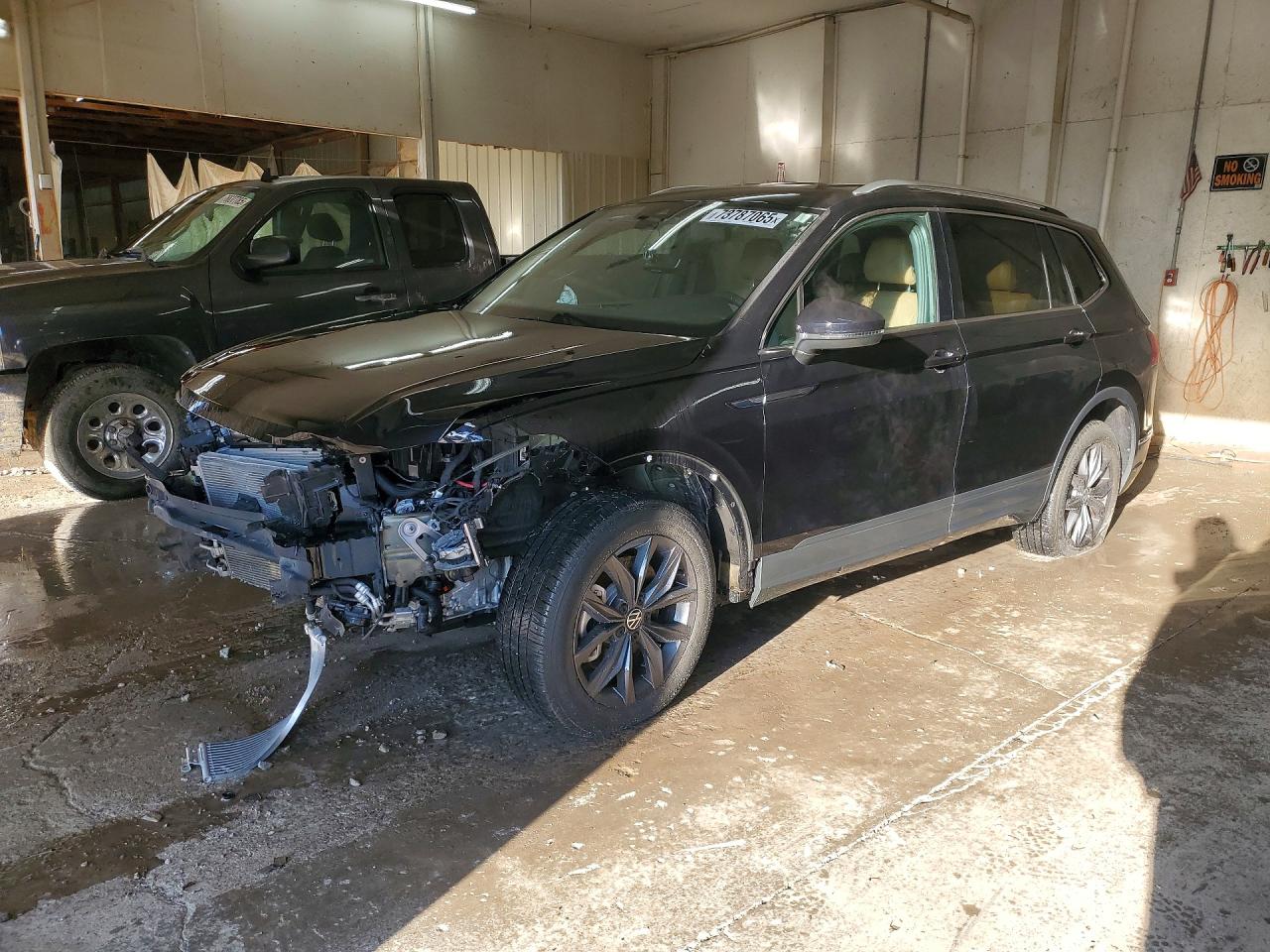 2023 Volkswagen Tiguan VIN 3VV3B7AX0PM067069 photo 1