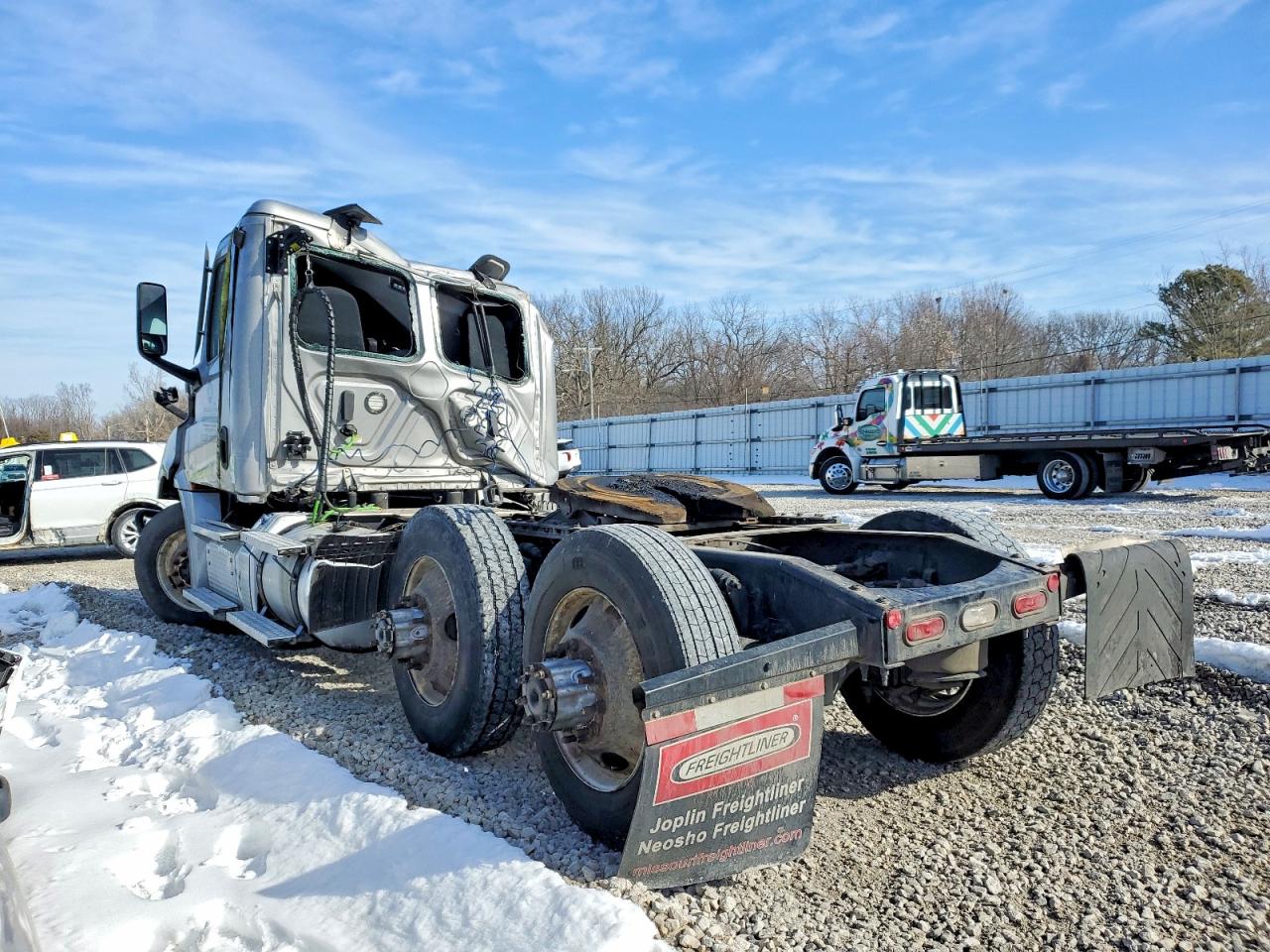 2023 FREIGHTLINER All other VIN 3AKJHLDV7PSUE5972 photo 3
