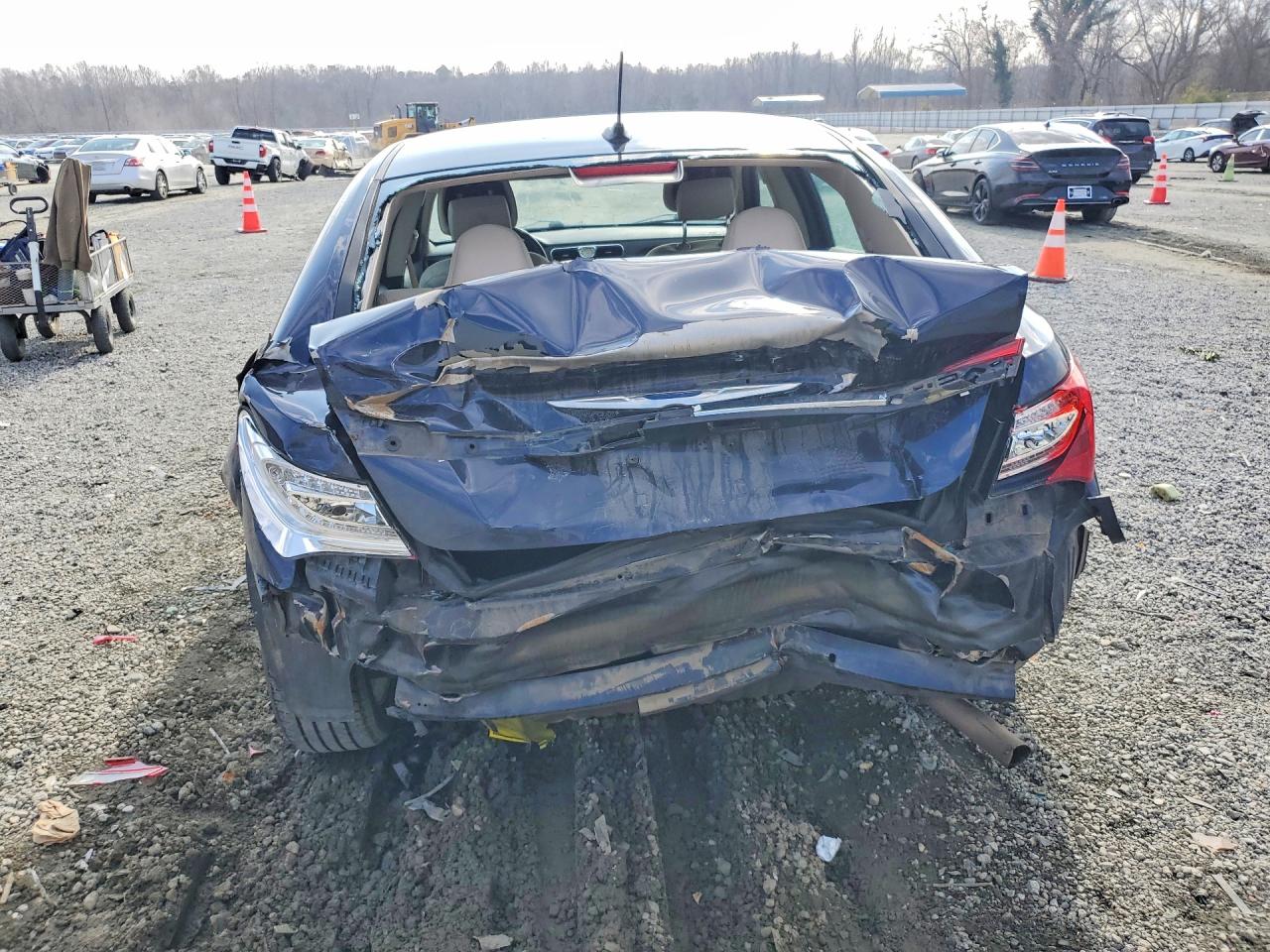 2012 Chrysler 200 VIN 1C3CCBBBXCN301174 photo 6