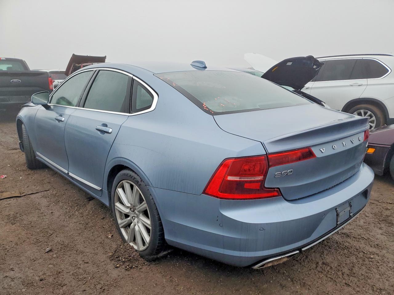 2017 Volvo S90 VIN YV1A22ML9H1010847 photo 2