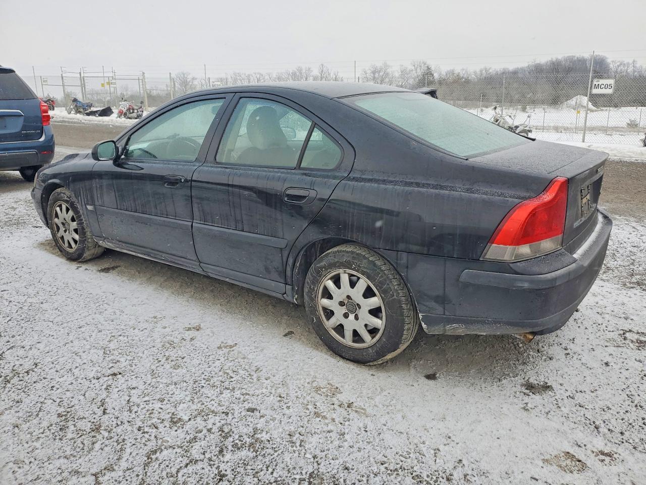 2002 VOLV S60 VIN YV1RS61R422103439 photo 2