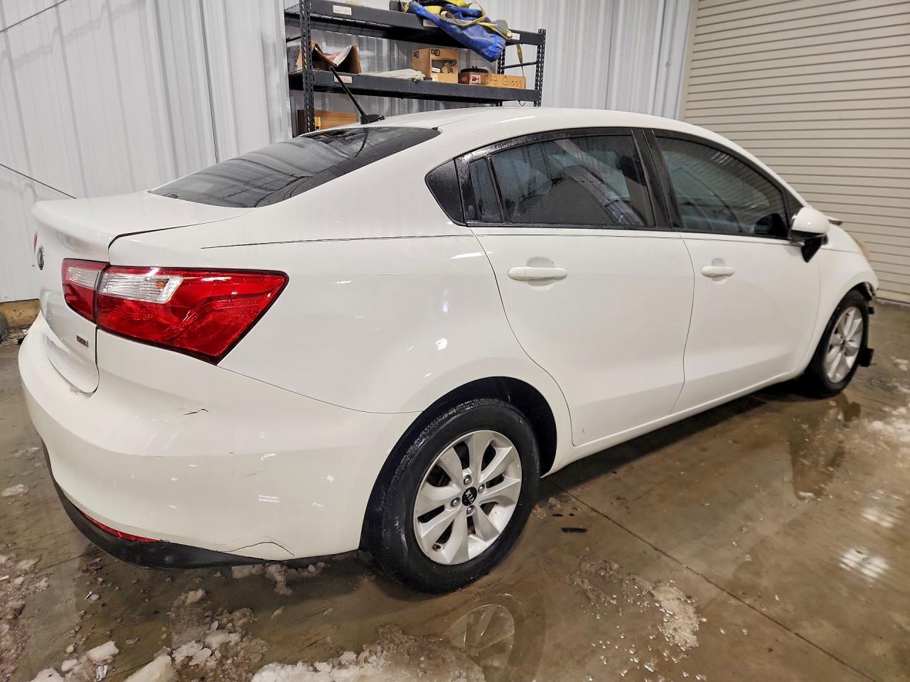 2017 Kia Rio VIN KNADM4A38H6071832 photo 3