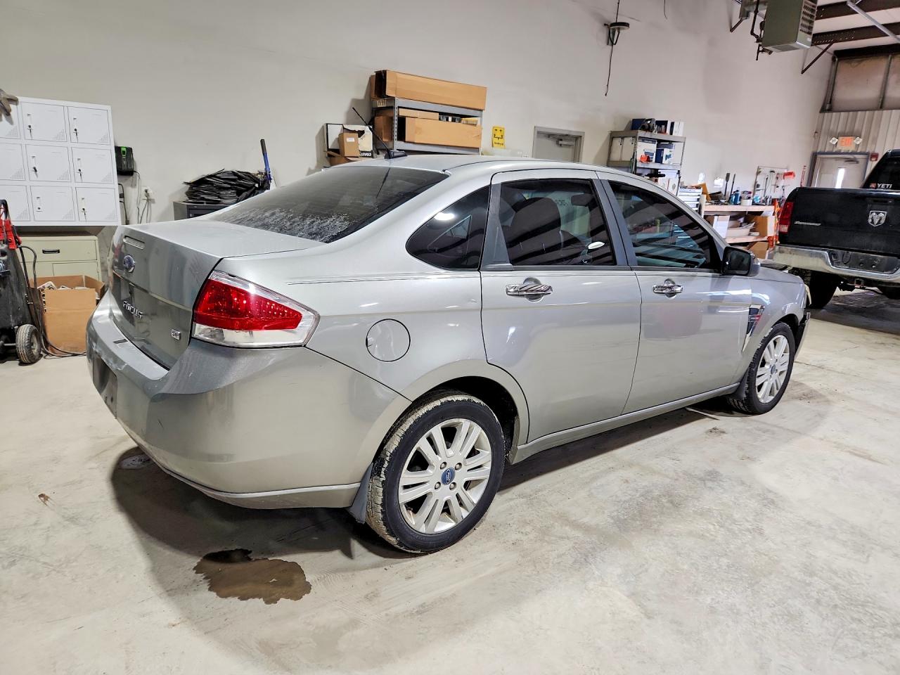 2008 Ford Focus VIN 1FAHP35NX8W251580 photo 3