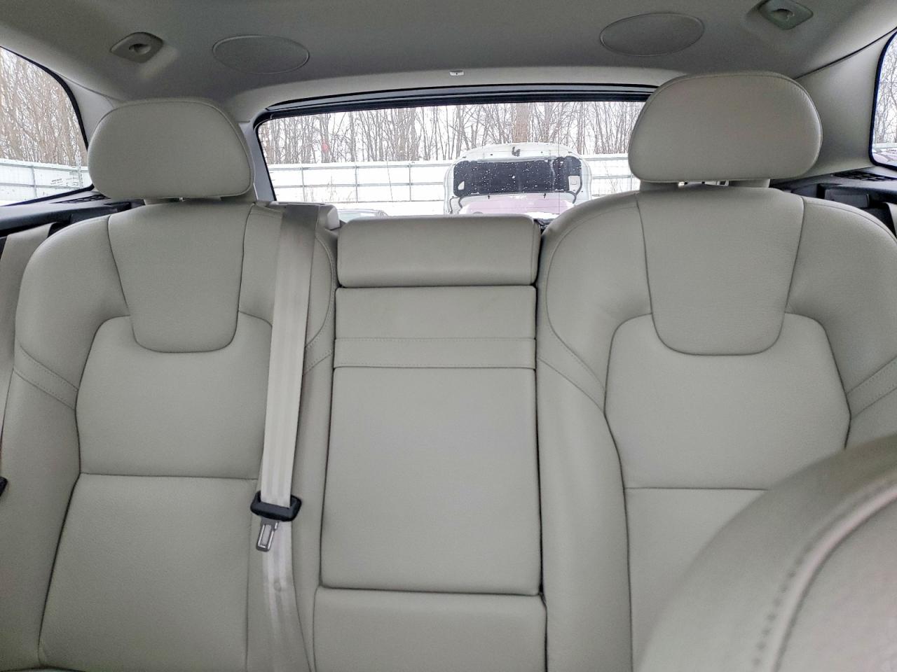 2018 Volvo Xc60 VIN LYVA22RL0JB078158 photo 10
