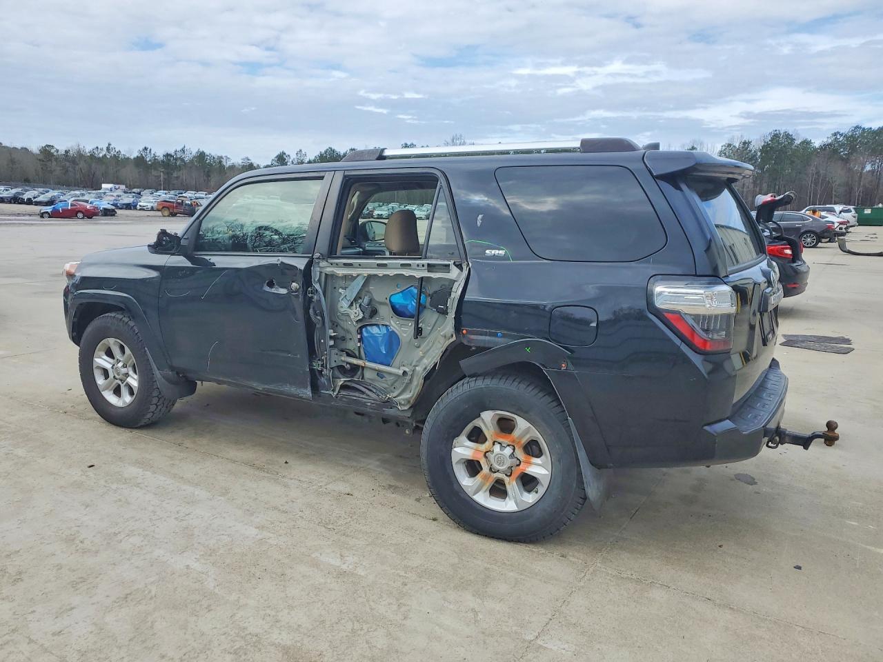 2021 Toyota 4runner VIN JTEEU5JR0M5233305 photo 2
