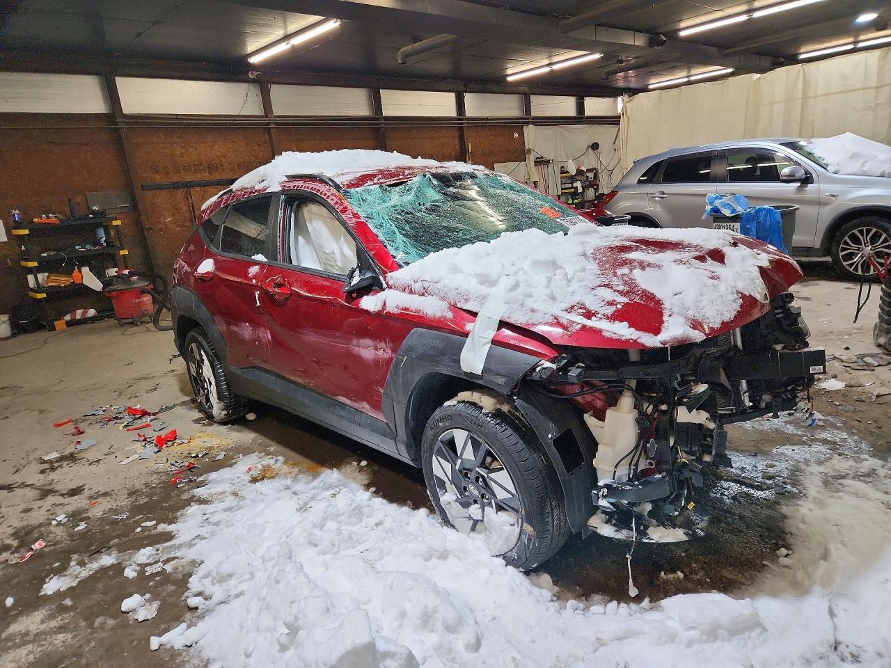 2025 Hyundai Kona VIN KM8HBCAB8SU300519 photo 4