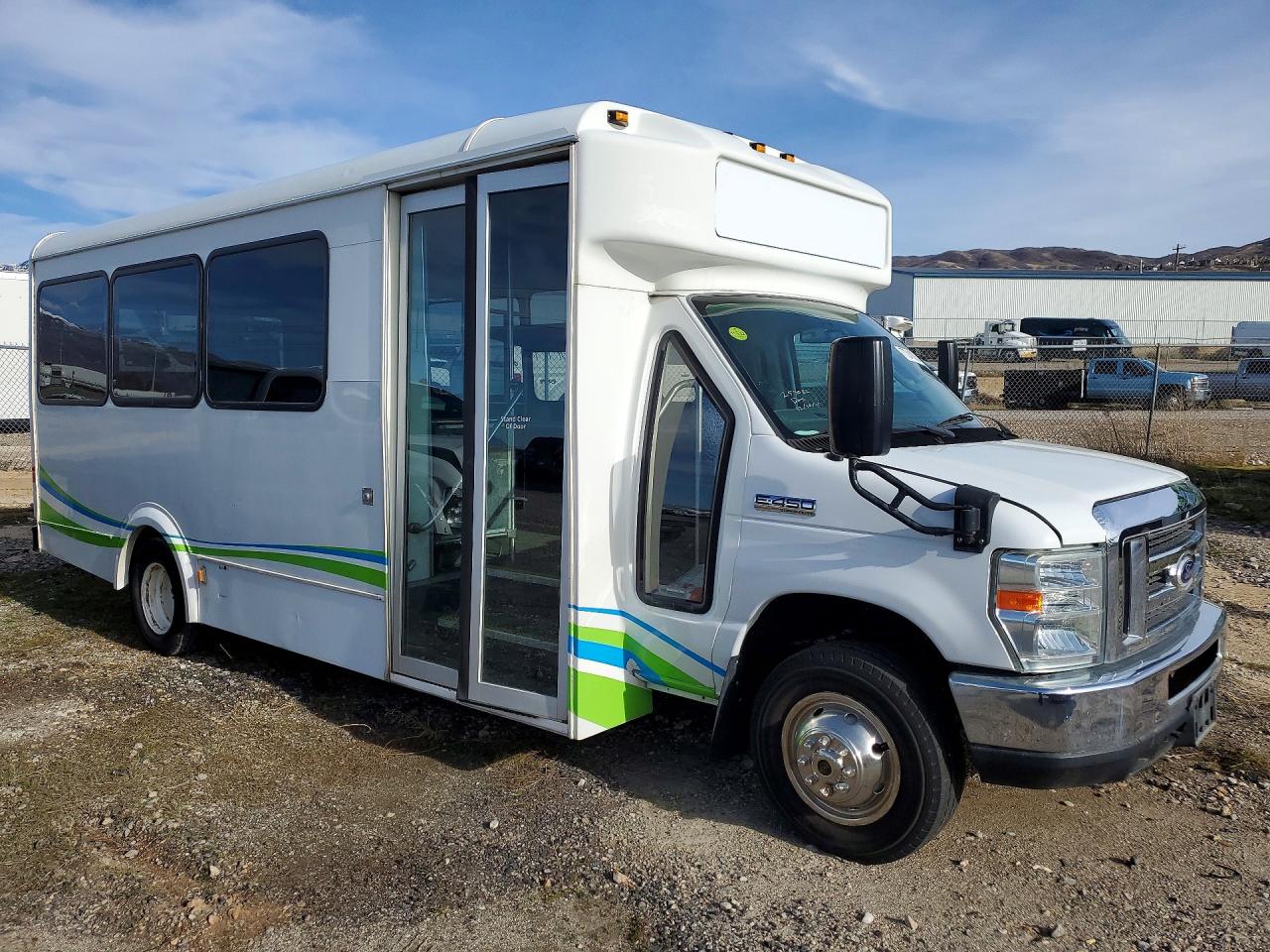 2016 Ford Econoline VIN 1FDFE4FS4GDC21904 photo 4