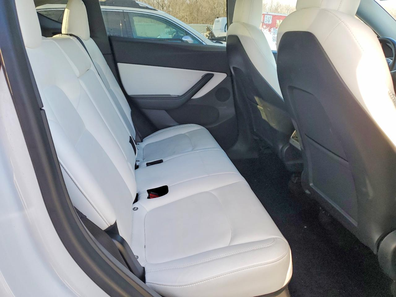 2020 Tesla Model y VIN 5YJYGDEE3LF037141 photo 11