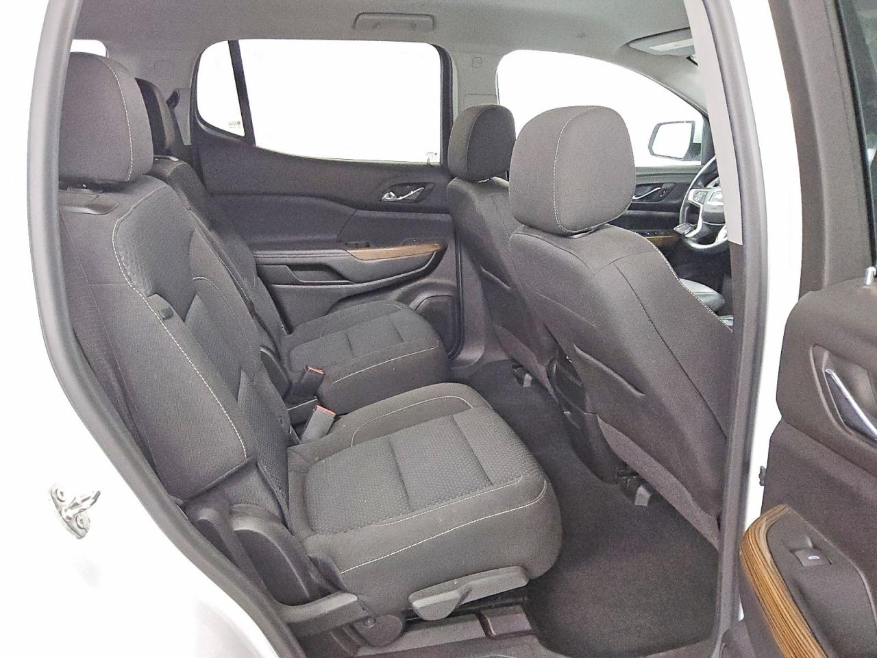2022 GMC Acadia VIN 1GKKNKL43NZ132410 photo 11