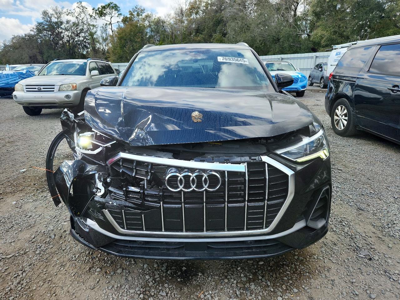 2025 Audi Q3 VIN WA1DECF30S1008306 photo 5