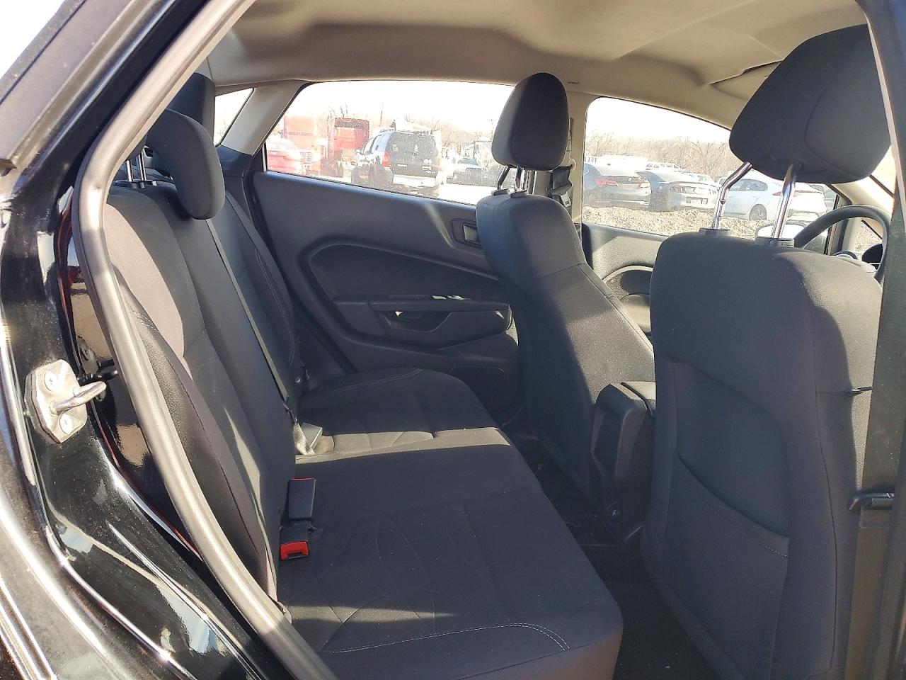 2018 Ford Fiesta VIN 3FADP4BJ8JM126444 photo 10