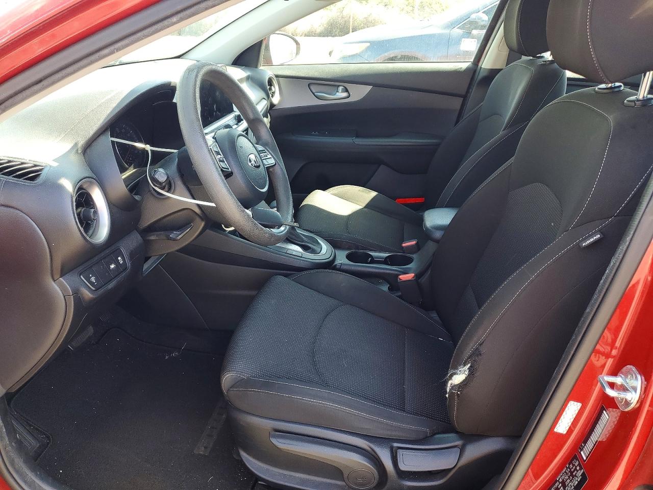 2021 Kia Forte VIN 3KPF24AD9ME346638 photo 7