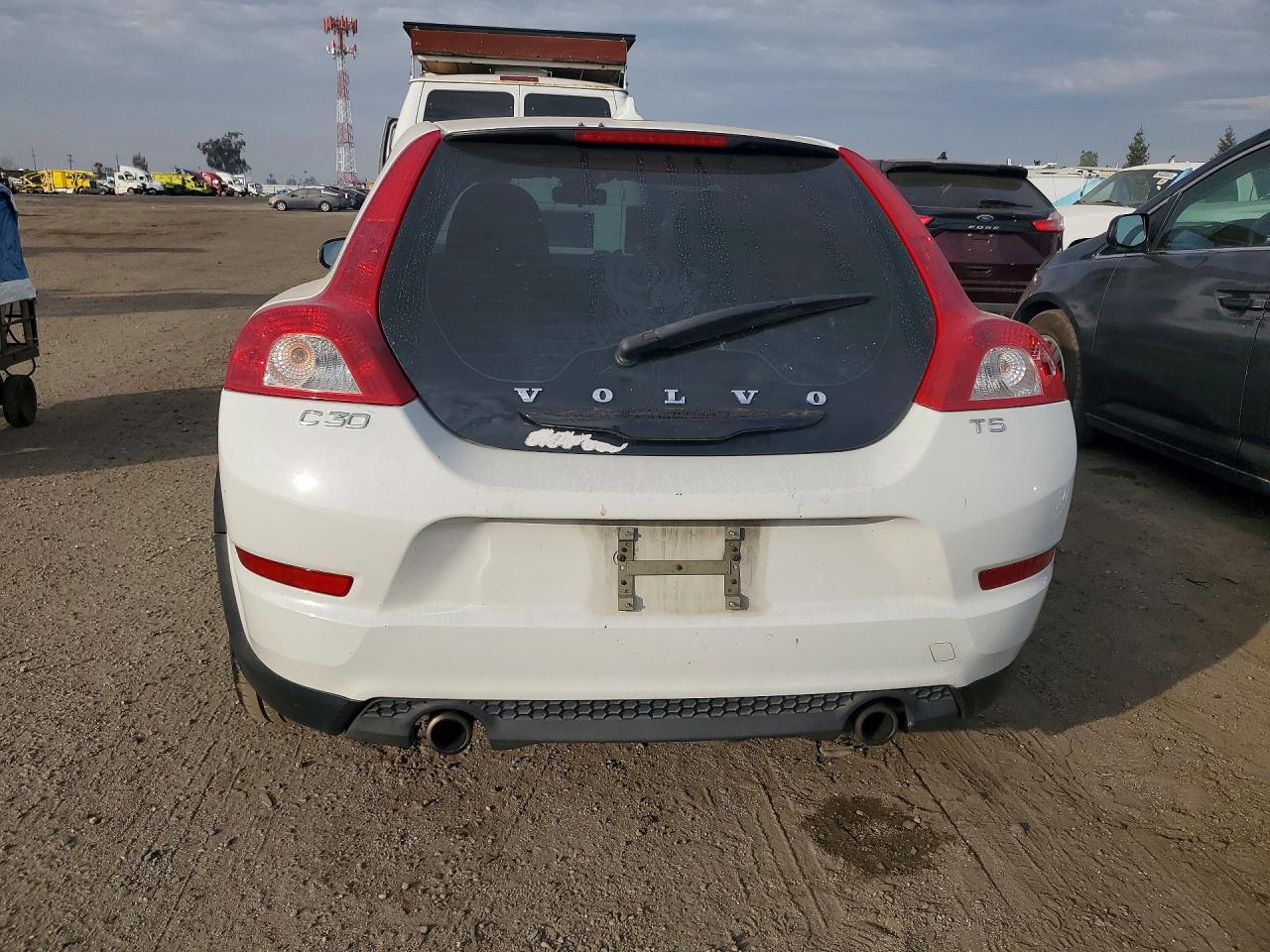 2013 Volvo C30 VIN YV1672MK3D2309706 photo 6