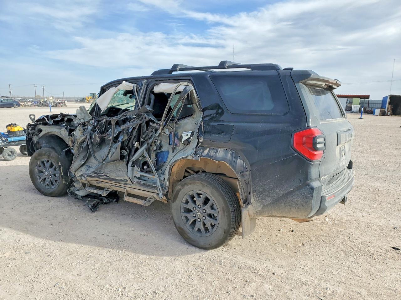 2025 Toyota 4runner VIN JTEVA5BR1S5048152 photo 2