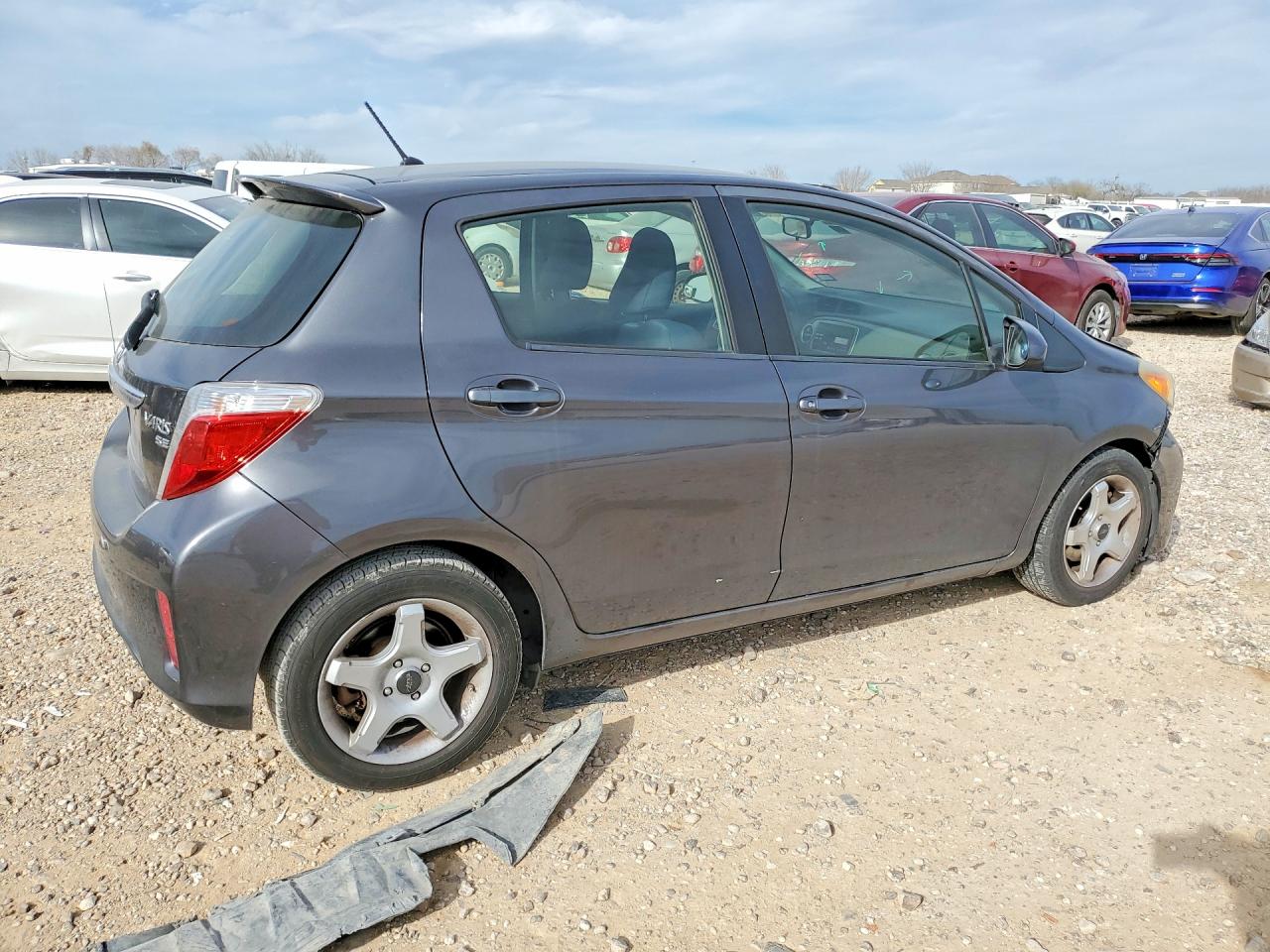 2014 Toyota Yaris VIN JTDKTUD3XED591675 photo 3