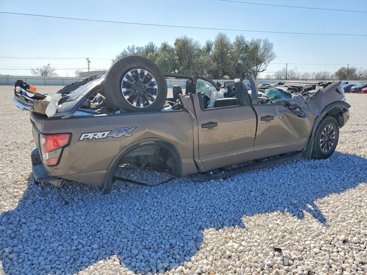 2021 NISS Titan VIN 1N6AA1ED7MN530507 photo 3