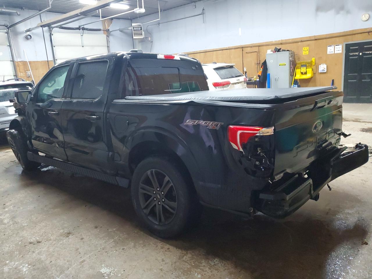 2022 Ford F150 VIN 1FTEW1EP9NFC09323 photo 2