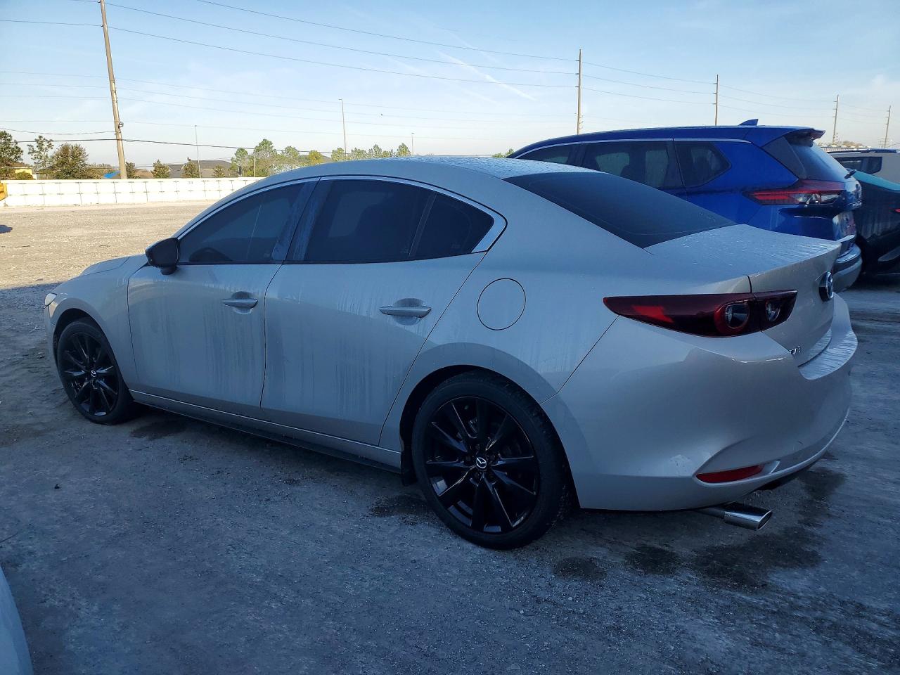 2024 Mazda Mazda3 VIN 3MZBPABM7RM430416 photo 2