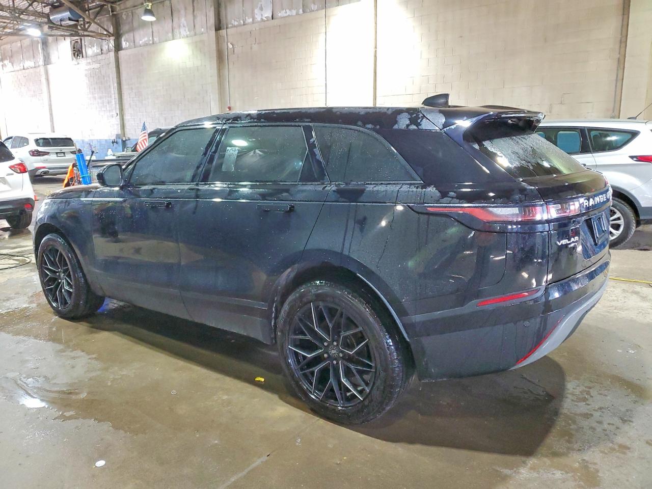 2018 Land Rangerover VIN SALYB2RN0JA718630 photo 2