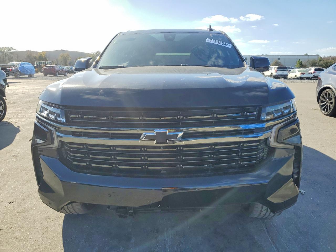 2022 Chevrolet Suburban VIN 1GNSCEKD3NR361035 photo 5