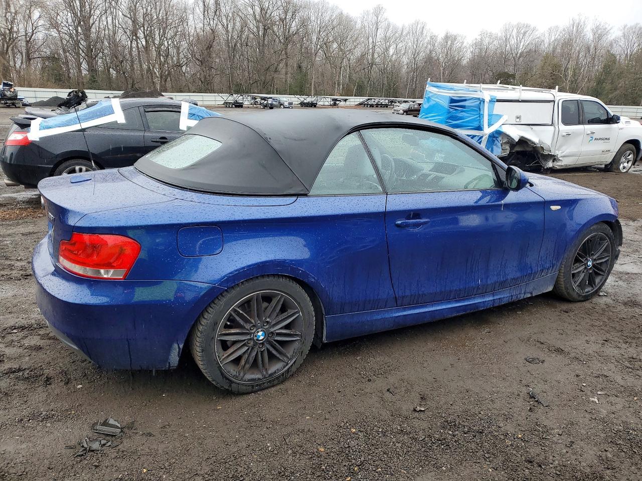 2012 BMW 1 series VIN WBAUL7C50CVM82997 photo 3