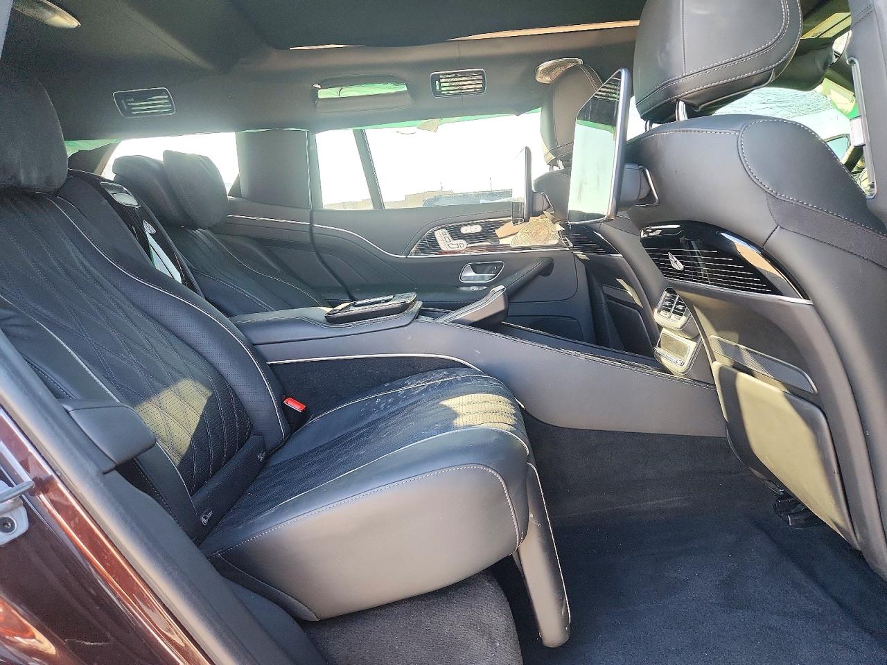 2024 Mercedes-Benz Gls-class VIN 4JGFF8HB7RB079242 photo 11